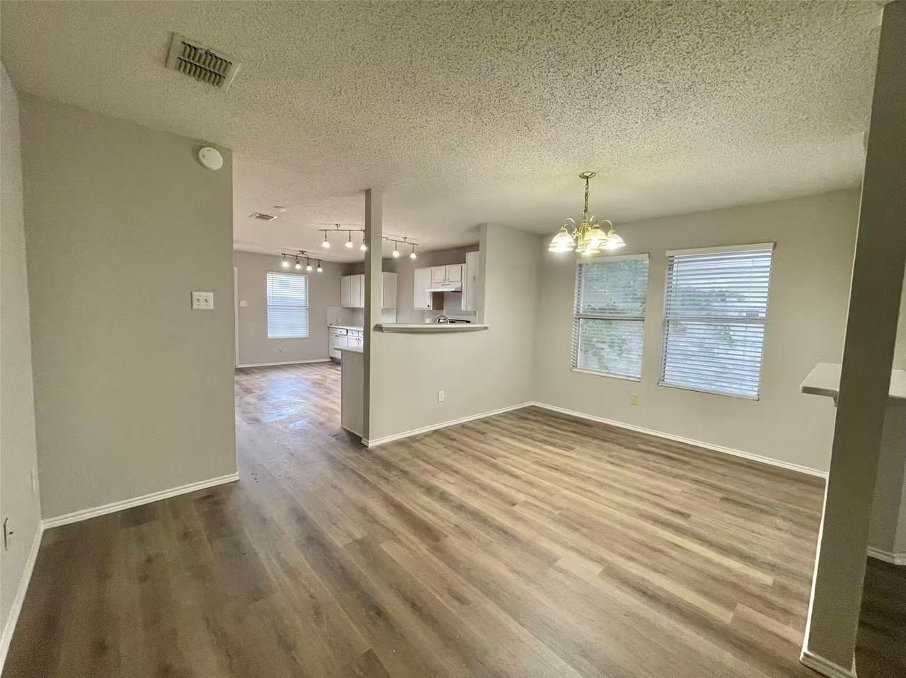 2321 Avalon Creek Way - Photo 7 of 20