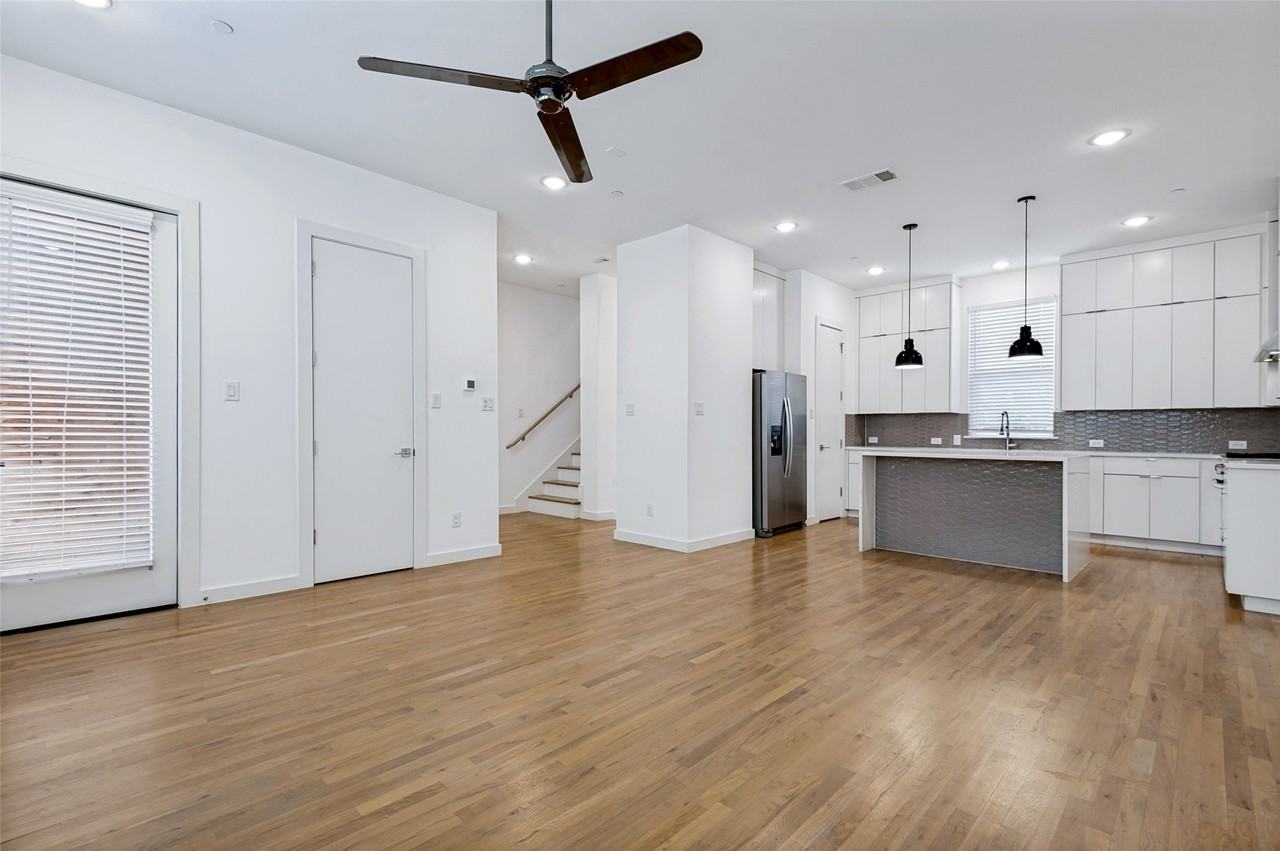 1510 N Washington Ave #403 - Photo 3 of 12