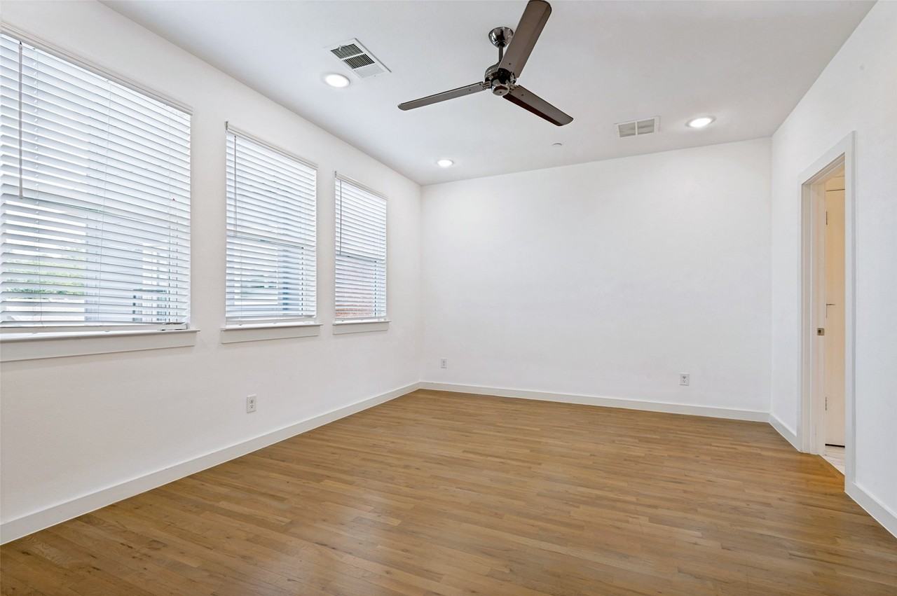 1510 N Washington Ave #403 - Photo 7 of 12