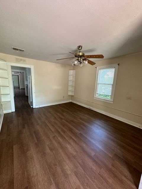934 Ballinger St - Photo 2 of 16