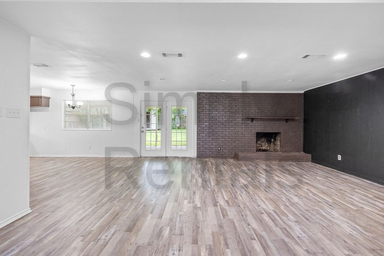 705 Plano St - Photo 7 of 38