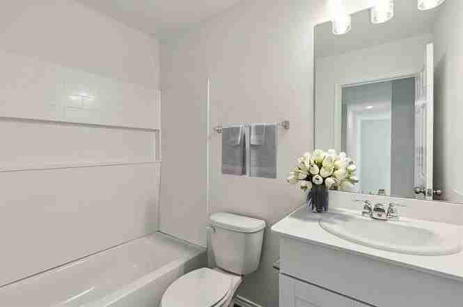 2502 Carlow Ln - Photo 4 of 11