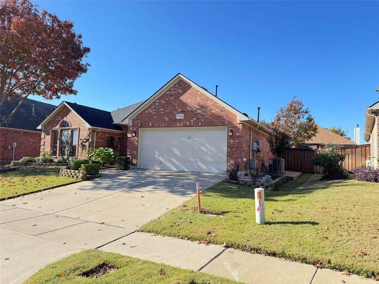 7704 Fallen Antler Pl - Photo 2 of 26