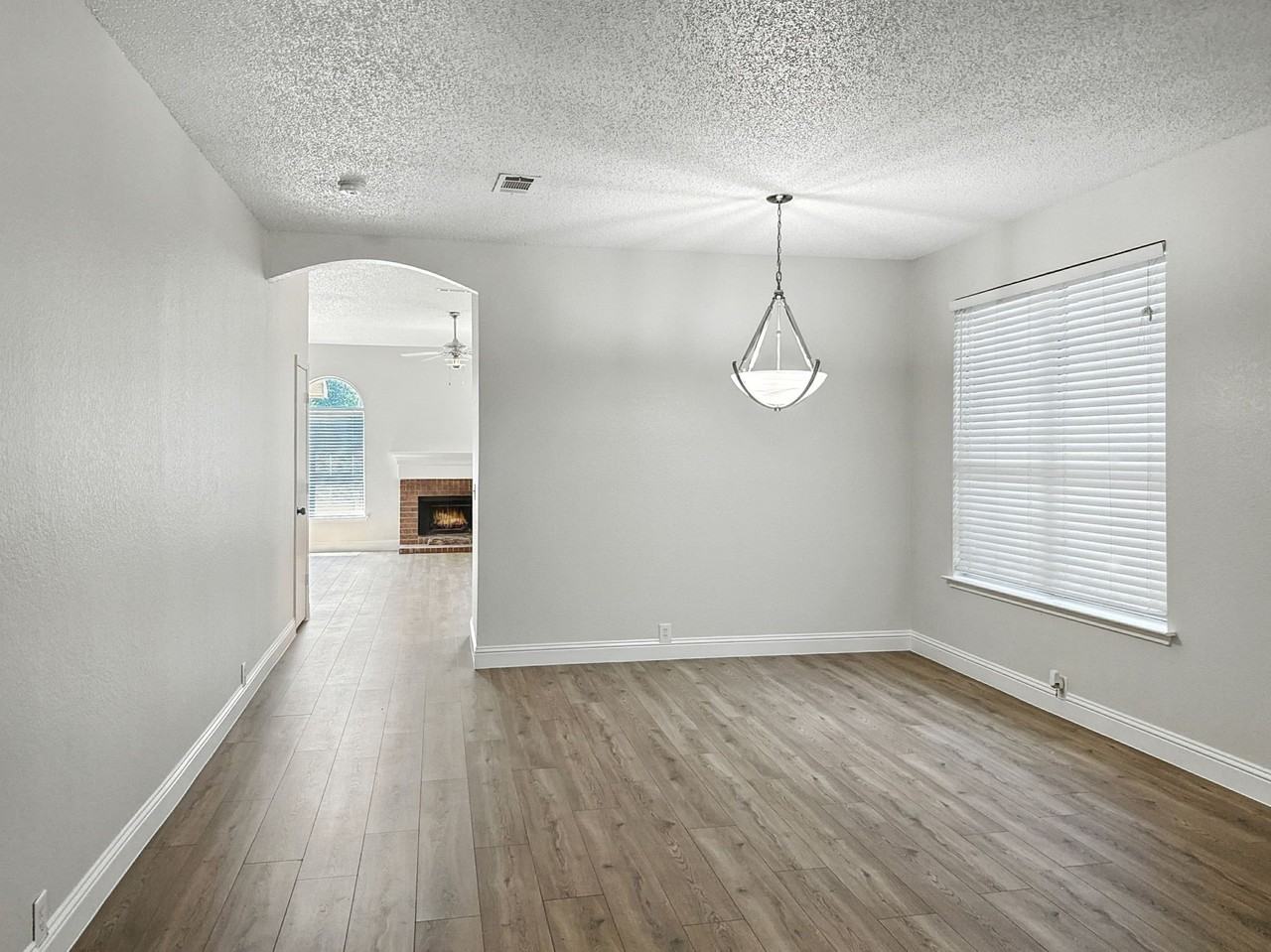 1012 Blackenhurst Ln - Photo 5 of 20