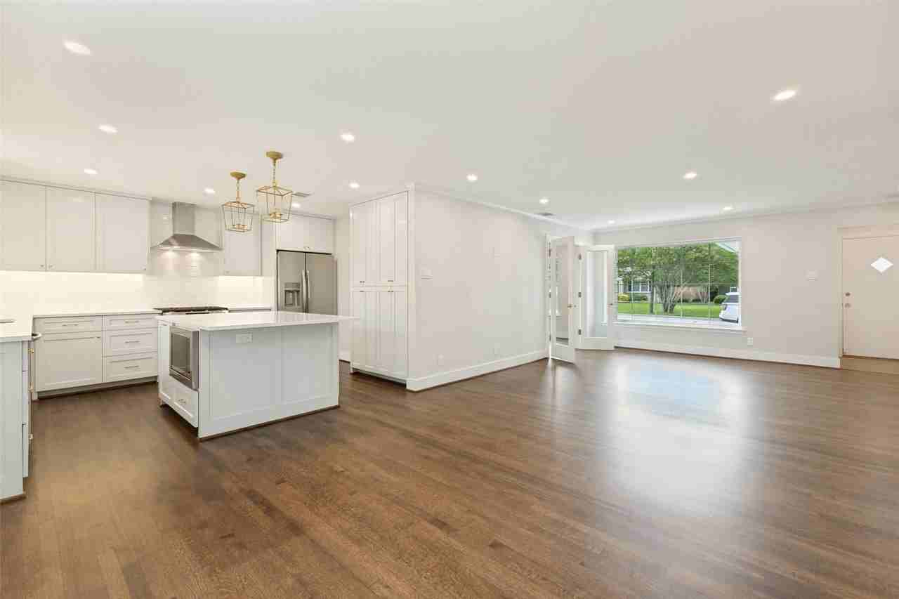 6536 Patrick Dr - Photo 7 of 23