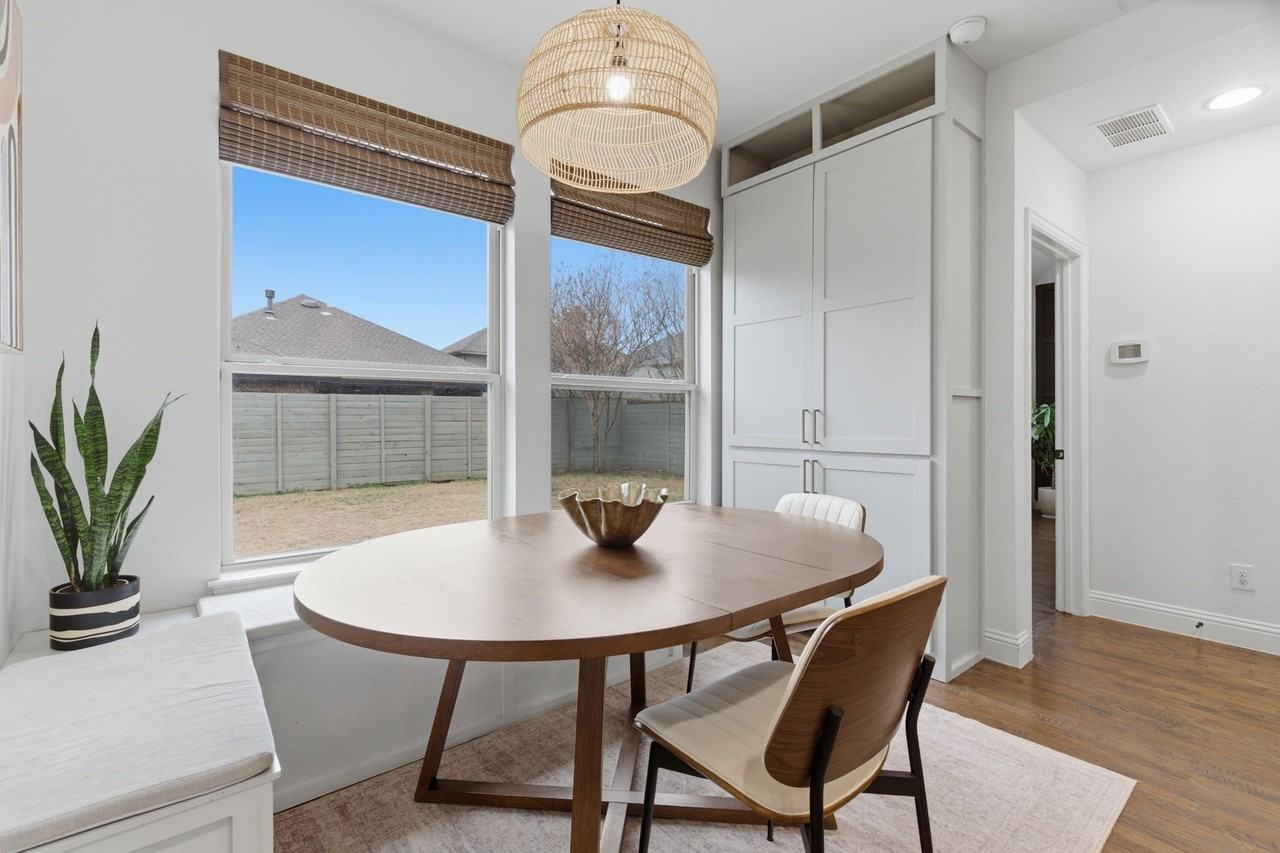 1425 5th St - Photo 4 of 40