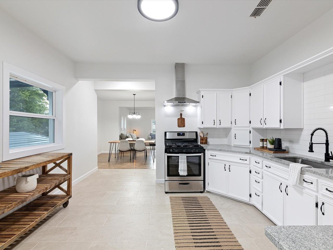 611 Cherry St - Photo 2 of 37