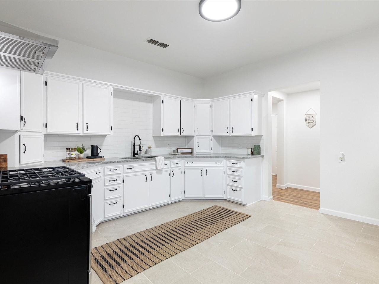 611 Cherry St - Photo 4 of 37