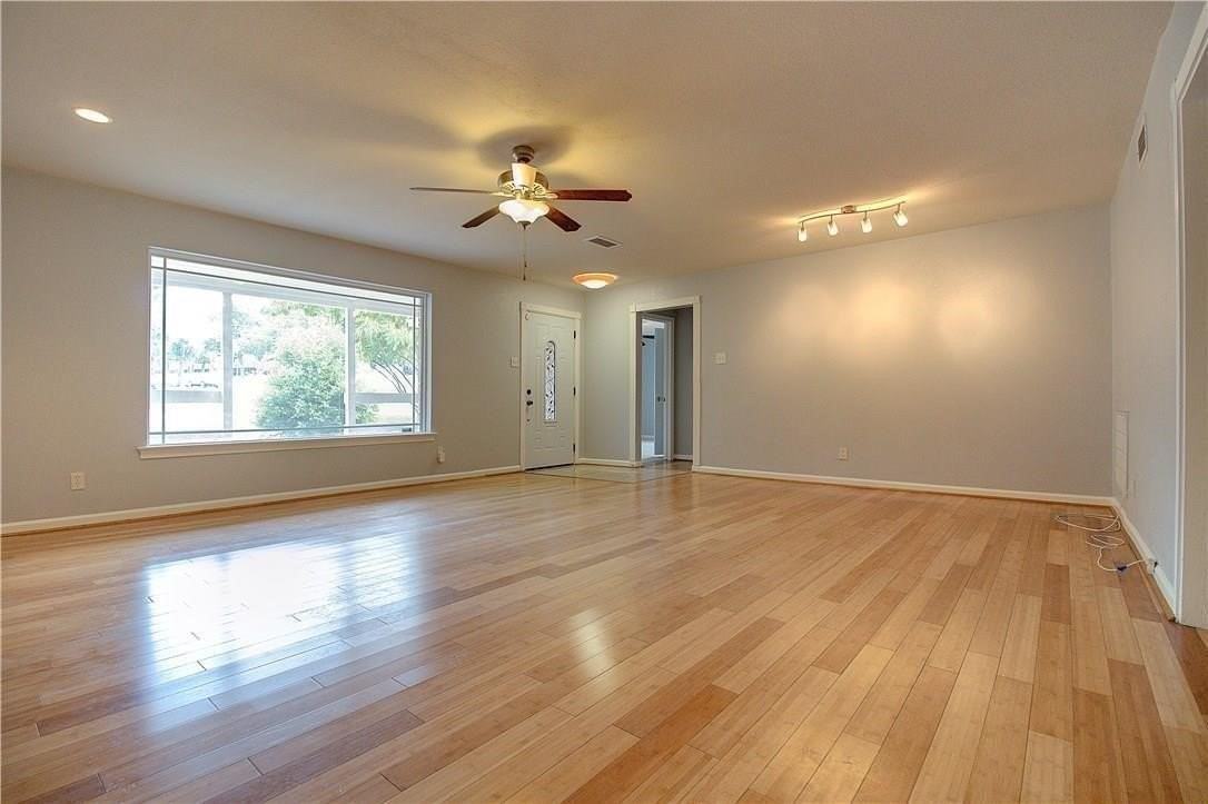 8115 Claremont Dr - Photo 3 of 26