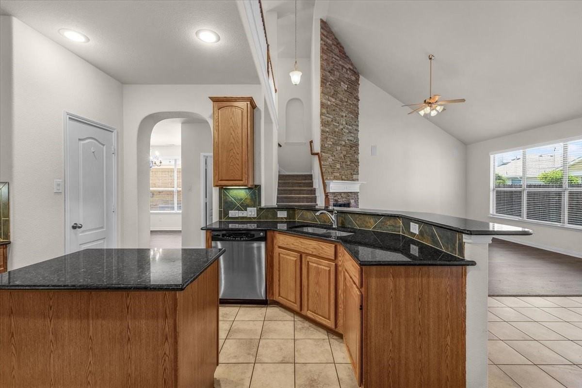 1725 Birds Eye Rd - Photo 6 of 25