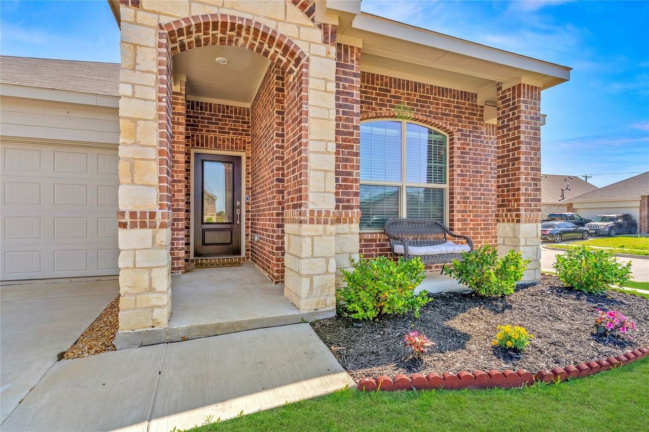 5502 Cavalcade Ct - Photo 2 of 30