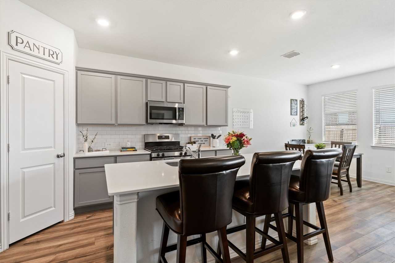 5502 Cavalcade Ct - Photo 5 of 30