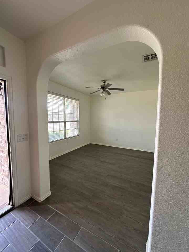 6944 King Ranch Rd - Photo 3 of 25