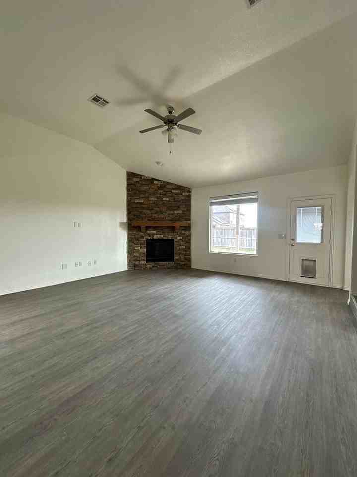 6944 King Ranch Rd - Photo 6 of 25
