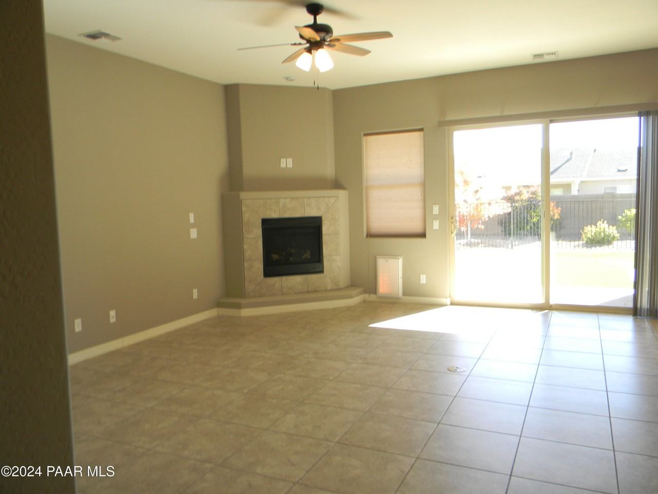 6189 E Belton Ln - Photo 2 of 19