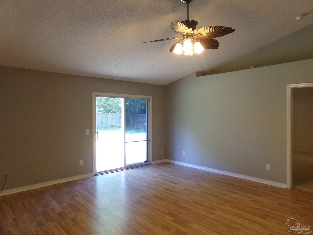 8454 Ferlon Ave - Photo 3 of 29