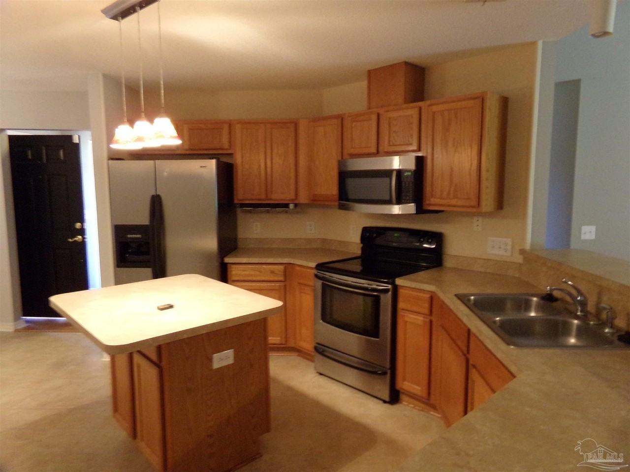 8454 Ferlon Ave - Photo 6 of 29