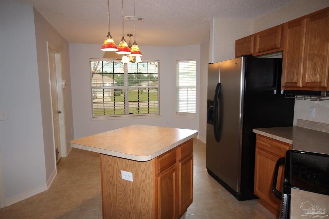 8454 Ferlon Ave - Photo 7 of 29