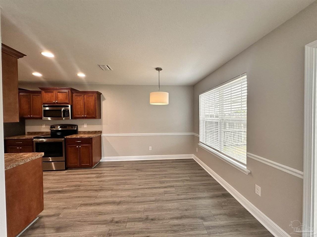 3889 Weatherstone Cir - Photo 4 of 24