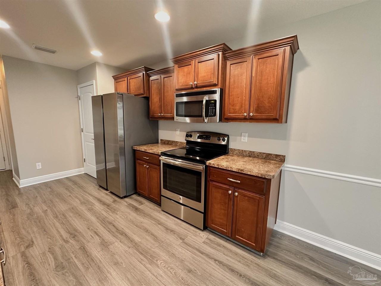 3889 Weatherstone Cir - Photo 5 of 24