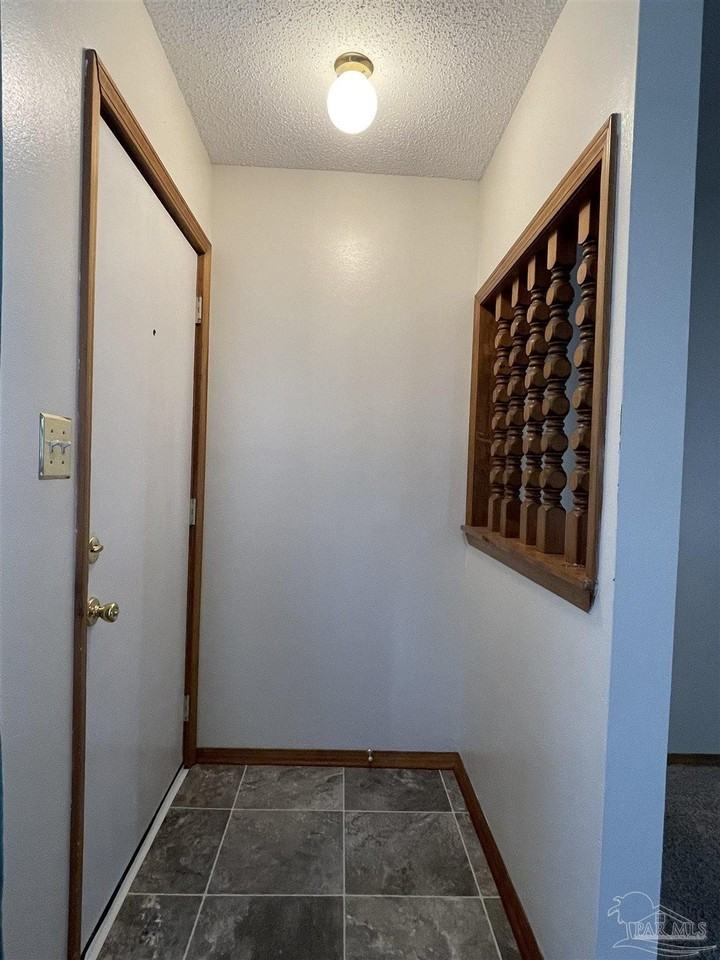 7812 Deborah Dr - Photo 3 of 20