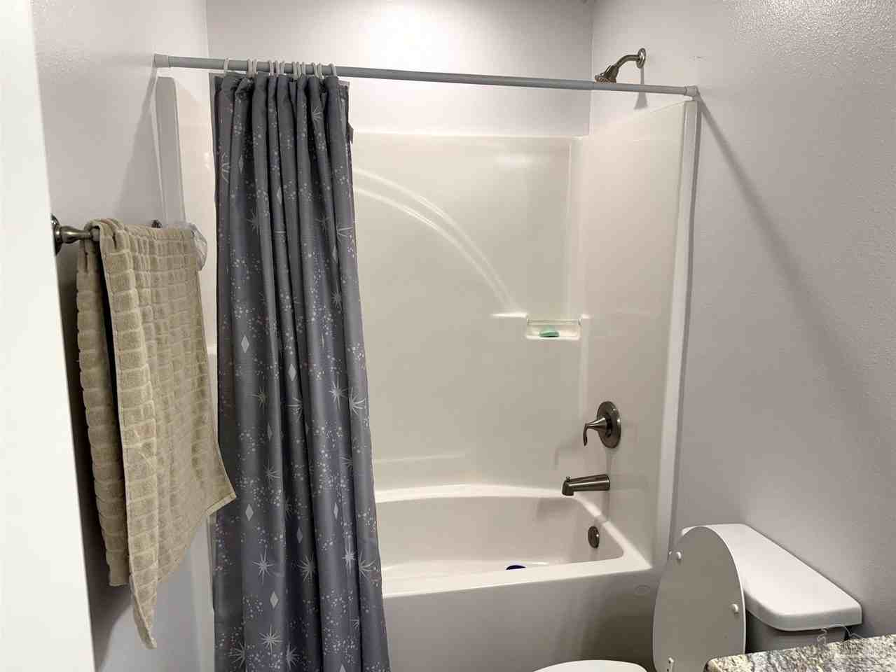1333 Fairchild St - Photo 5 of 14