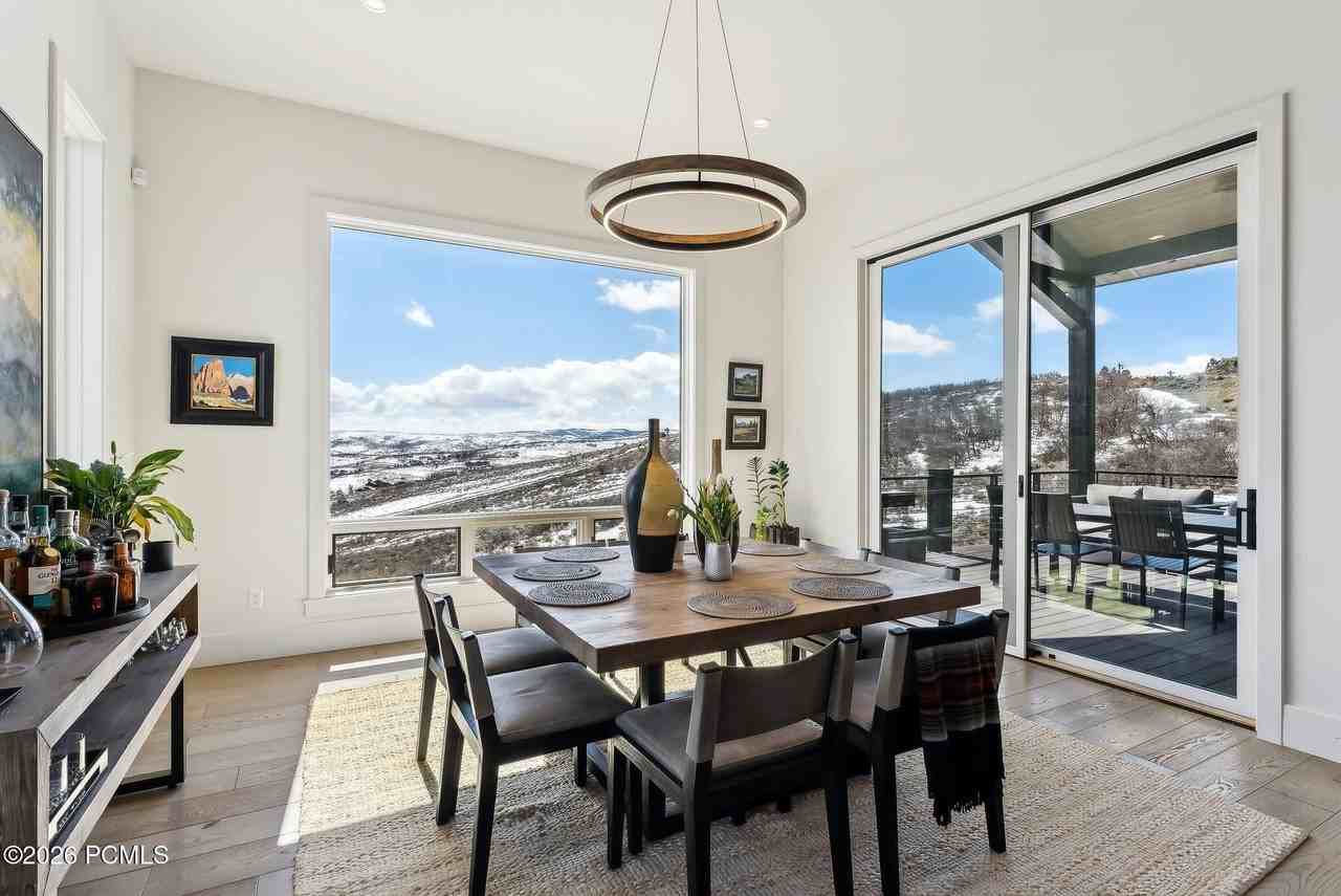 3450 E Ridgeway Dr - Photo 4 of 50