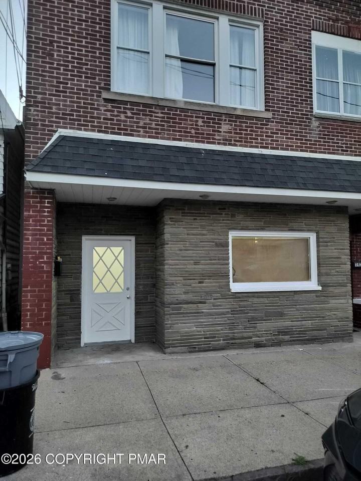 141 Grove St - Photo 3 of 24