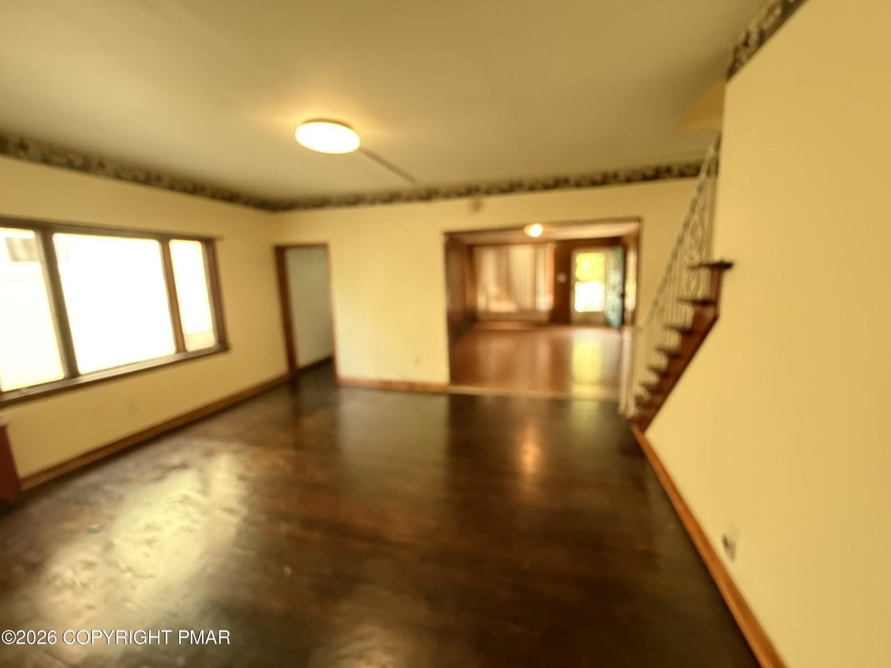288 1/2 Hillside Ave - Photo 4 of 10