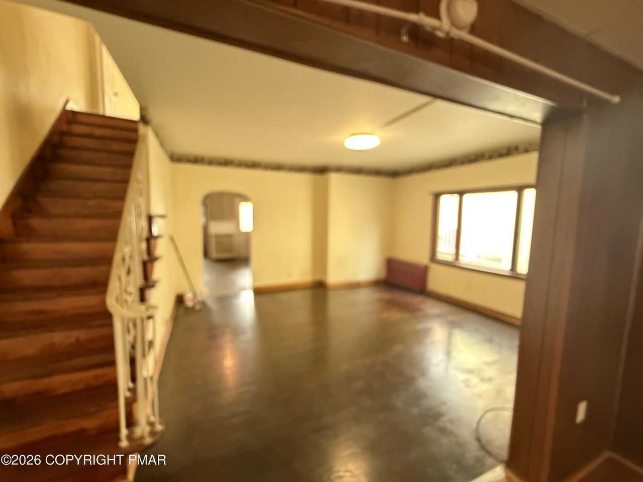 288 1/2 Hillside Ave - Photo 6 of 10