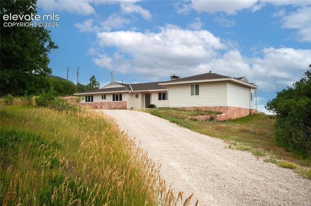 4710 Limestone Rd - Photo 2 of 50