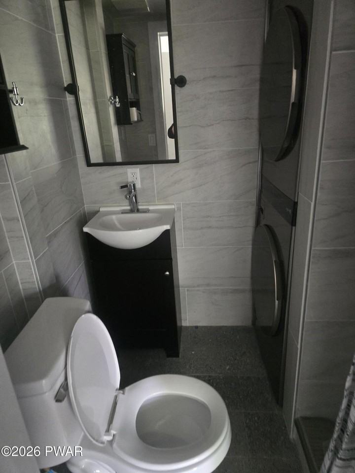 127 Longridge Dr - Photo 5 of 6