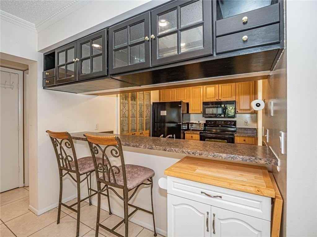 32 Plantation Dr #103 - Photo 5 of 30