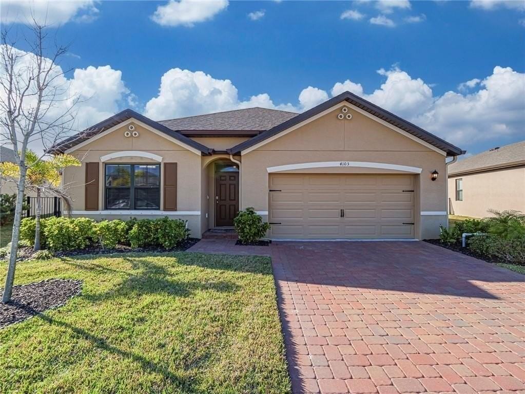 4103 Keeson Cir - Photo 3 of 35