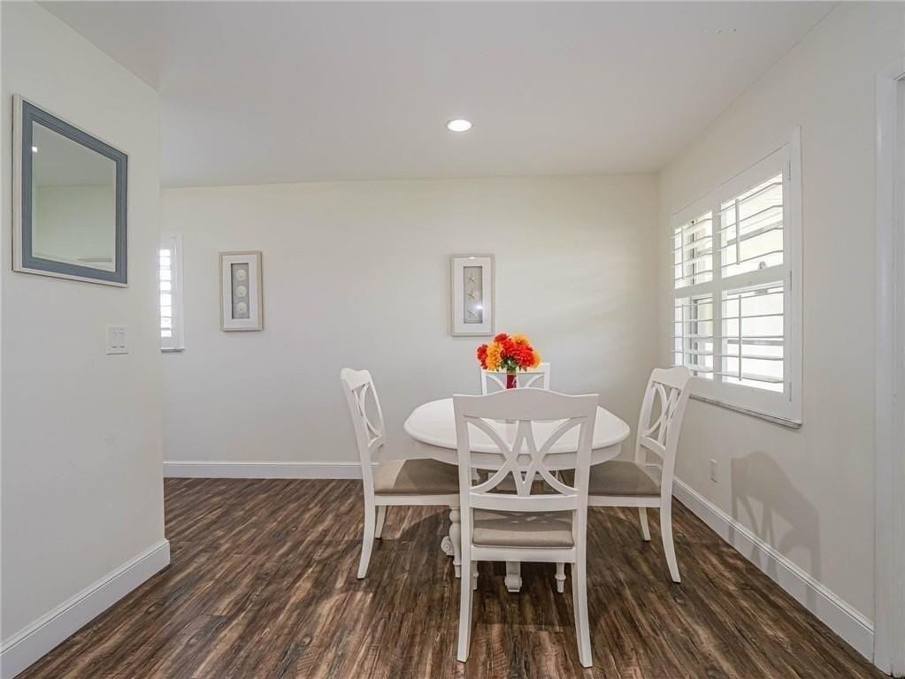 76 Royal Oak Dr #205 - Photo 6 of 36