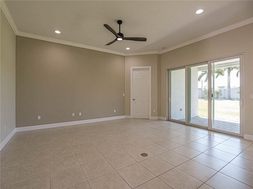 2529 Bella Vista Cir - Photo 5 of 36