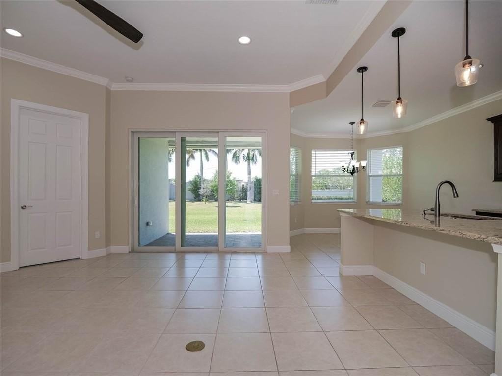 2529 Bella Vista Cir - Photo 7 of 36