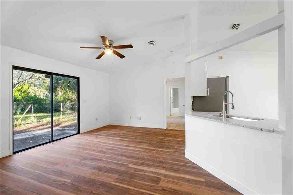 278 San Marino Rd Sw - Photo 7 of 21