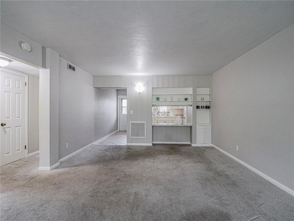 677 Royal Palm Blvd #12 - Photo 5 of 31