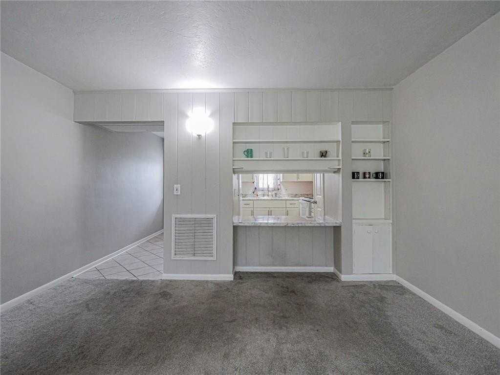 677 Royal Palm Blvd #12 - Photo 6 of 31