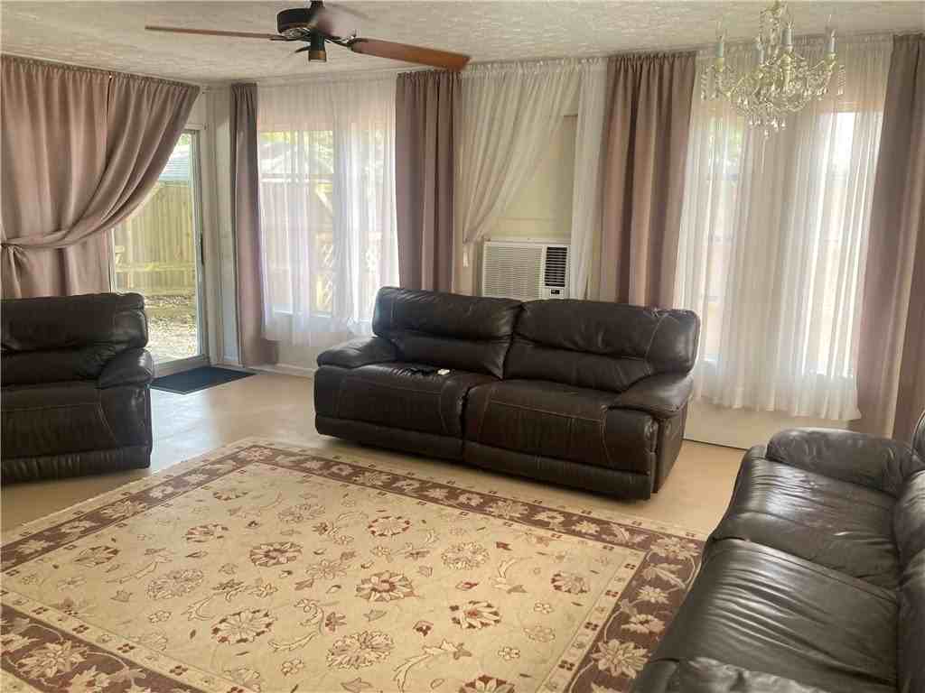 401 Easy St - Photo 2 of 17