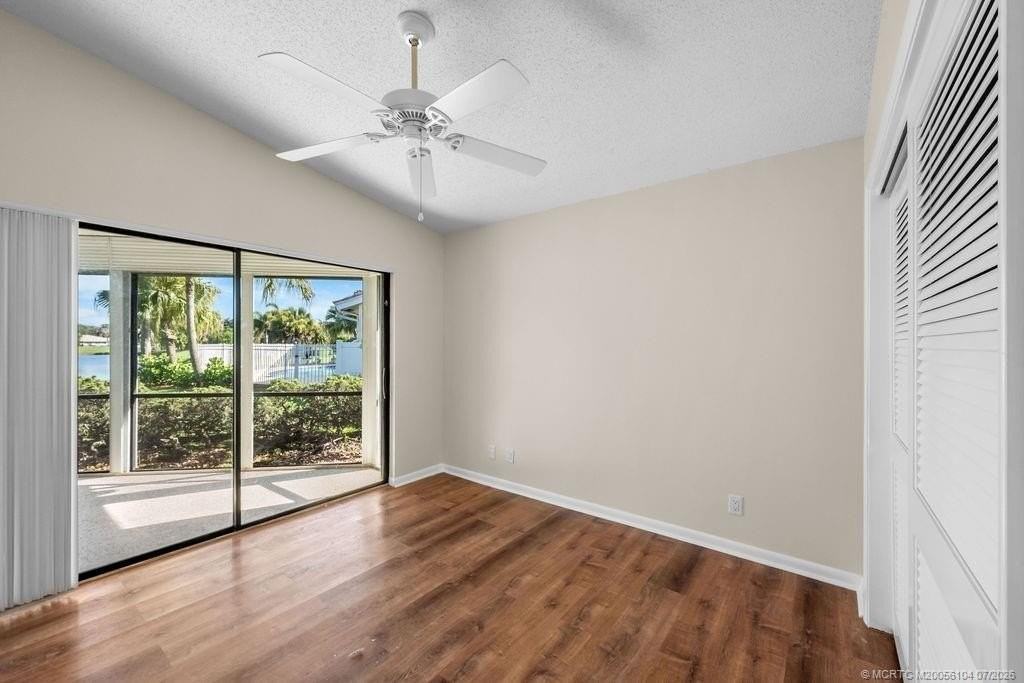 2386 Sw Creekside Dr - Photo 4 of 50