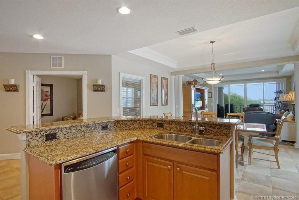 3736 Ne Indian River Dr - Photo 6 of 29