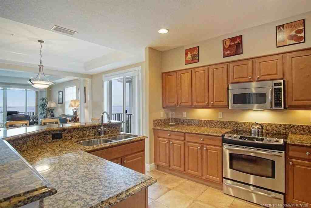 3736 Ne Indian River Dr - Photo 7 of 29
