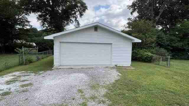 5325 Marion Ave - Photo 3 of 20