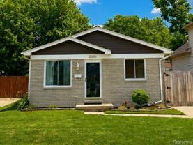 23400 Reynolds Ave - Photo 1 of 1