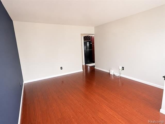 23400 Reynolds Ave - Photo 7 of 29