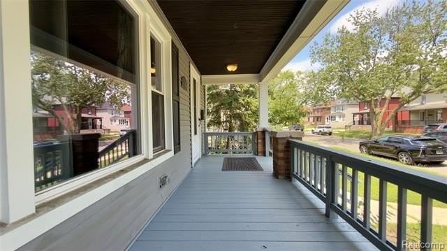 130 Elm St - Photo 4 of 20
