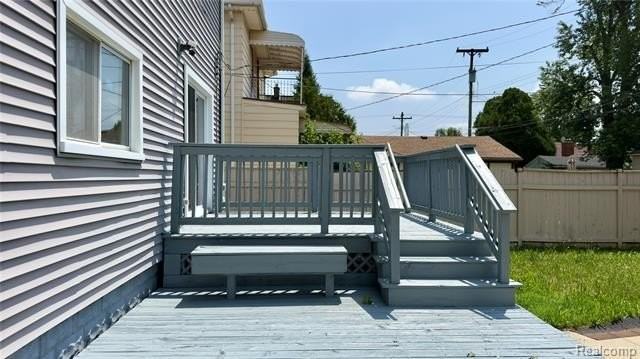 130 Elm St - Photo 6 of 20