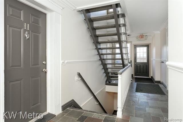 2377 Walton Blvd #11 - Photo 3 of 19
